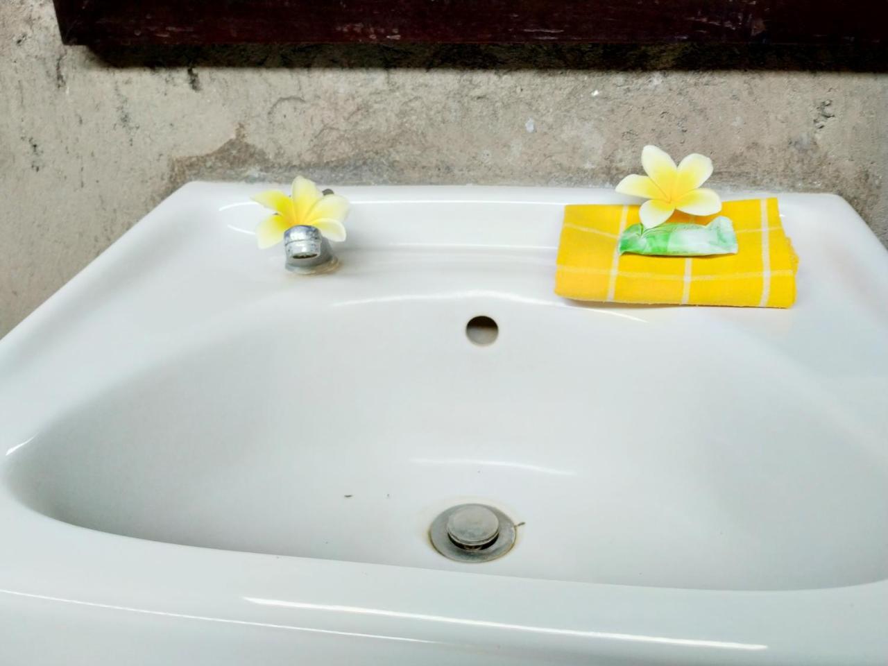 Angga Guest House Pemuteran Екстериор снимка
