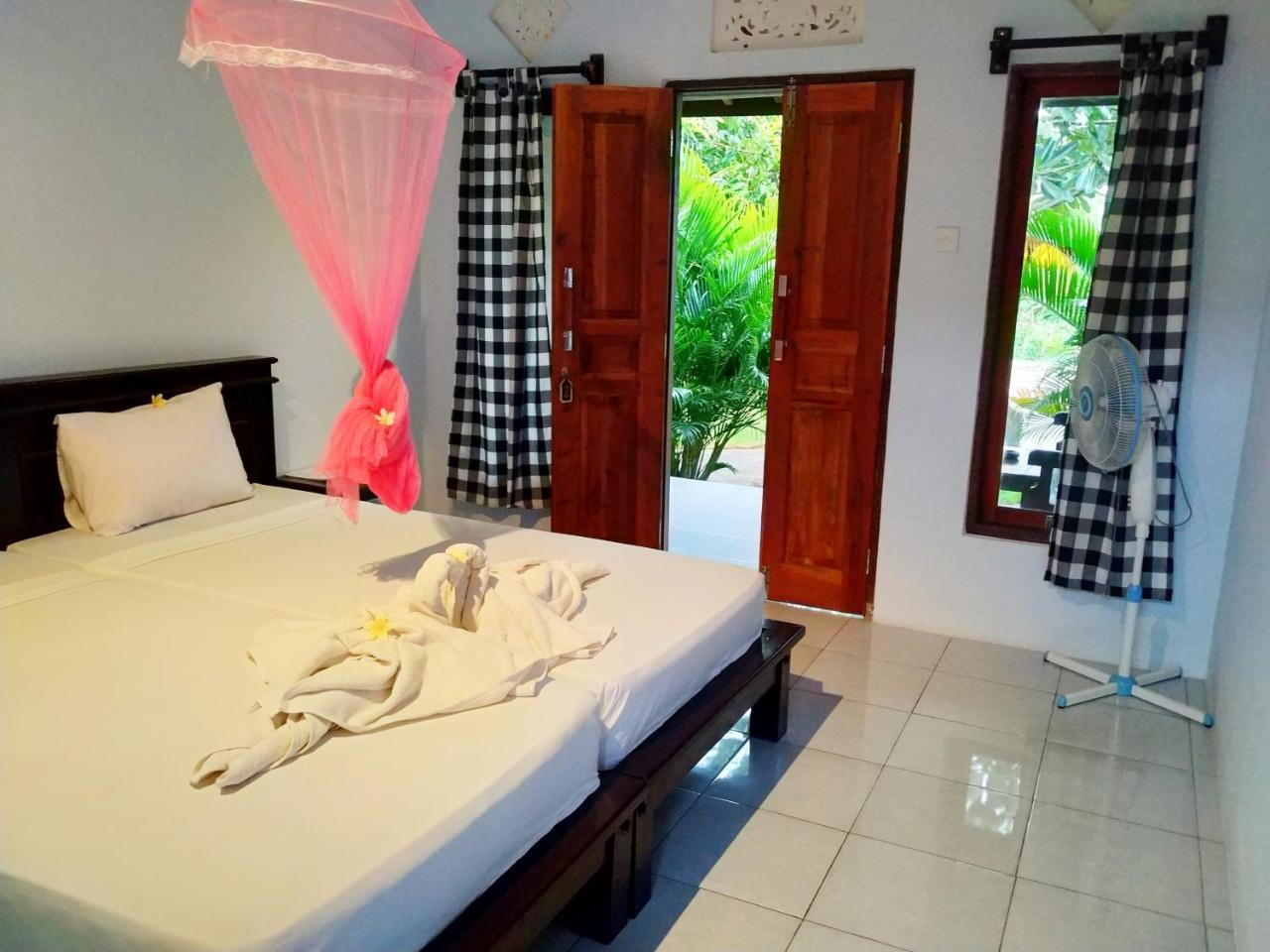 Angga Guest House Pemuteran Екстериор снимка