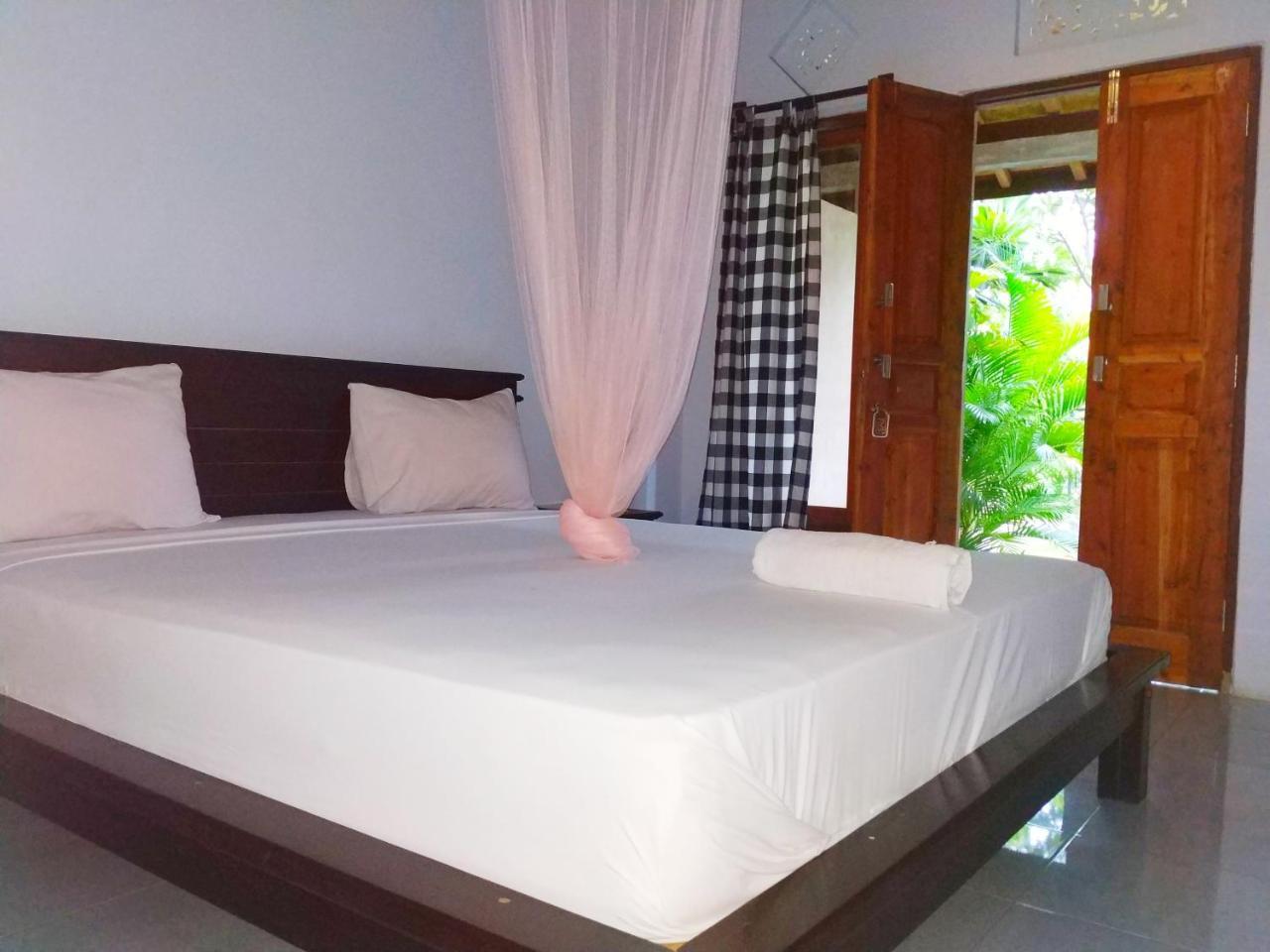 Angga Guest House Pemuteran Екстериор снимка